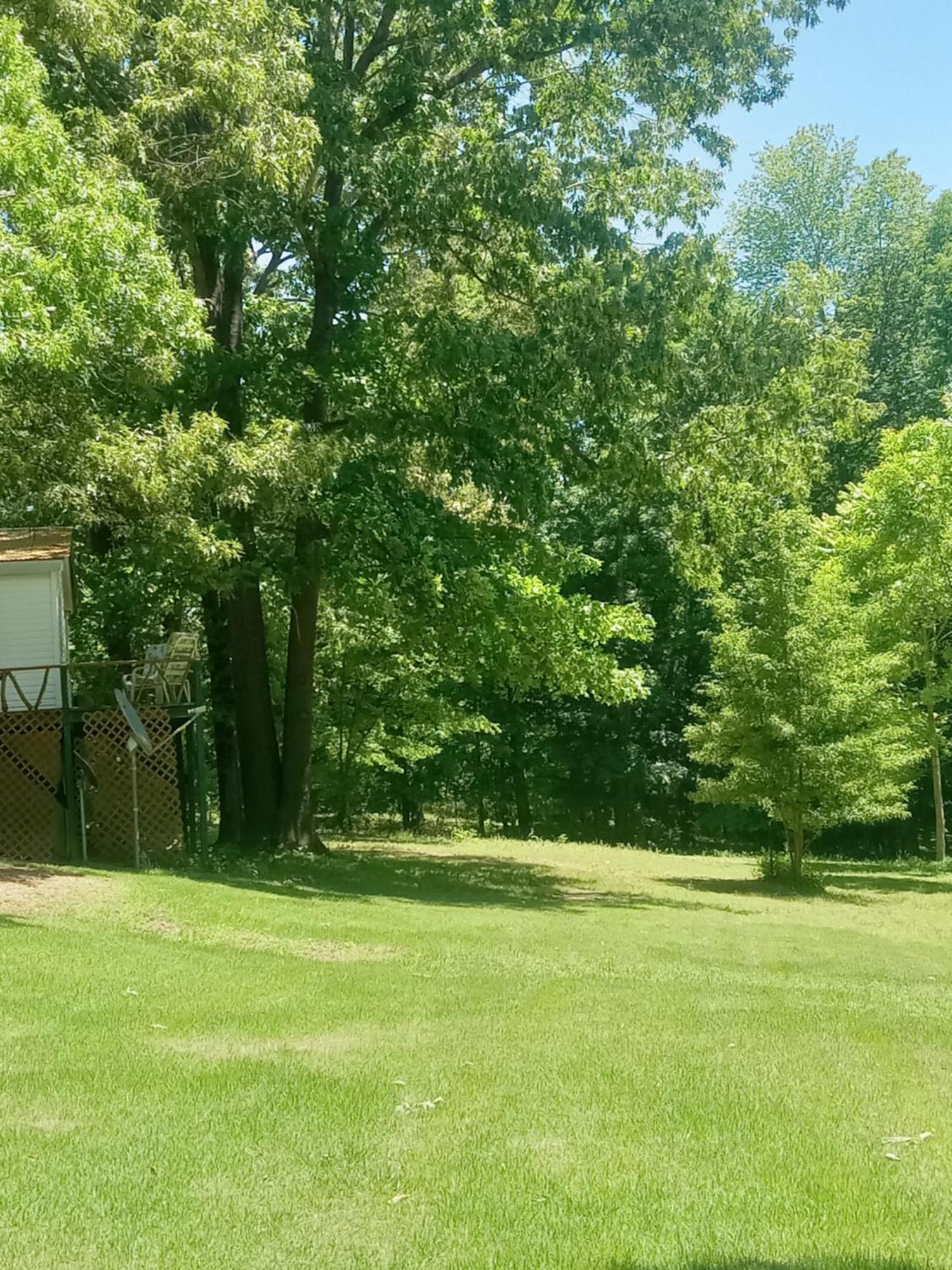 Grays Fishing And Hunting Rental Aurora Exterior photo